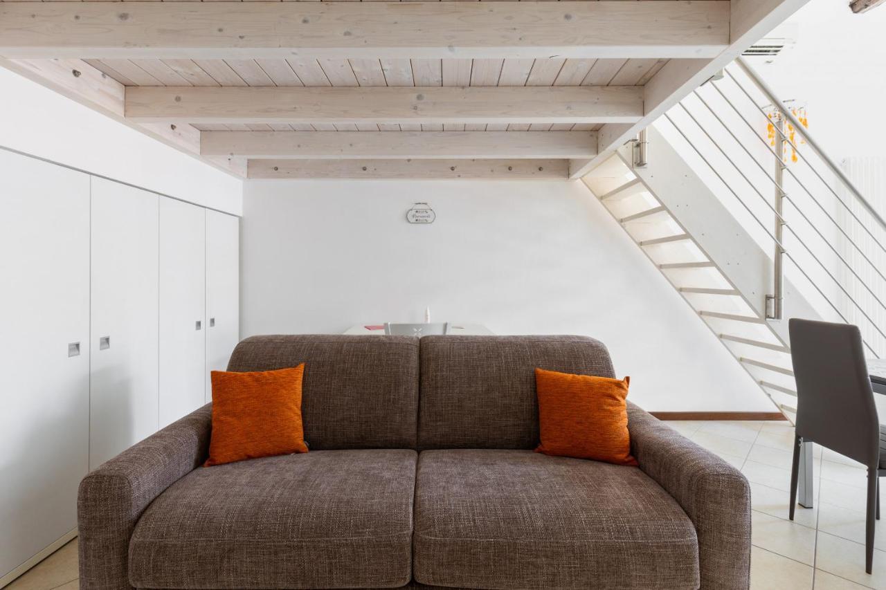 Cozy Mezzanine Apartment By Wonderful Italy Bologna Ngoại thất bức ảnh